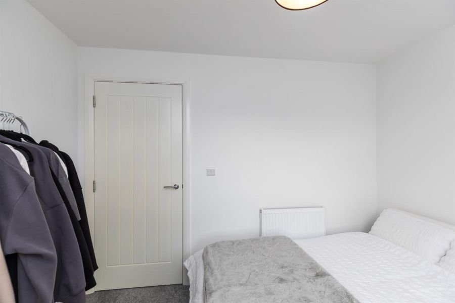 Apt 7, 1d Lewis Mews