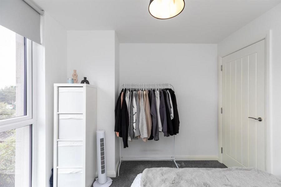 Apt 7, 1d Lewis Mews