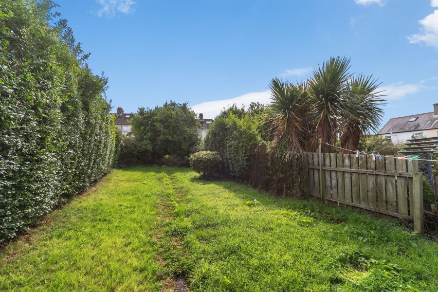 38 Bloomfield Gardens