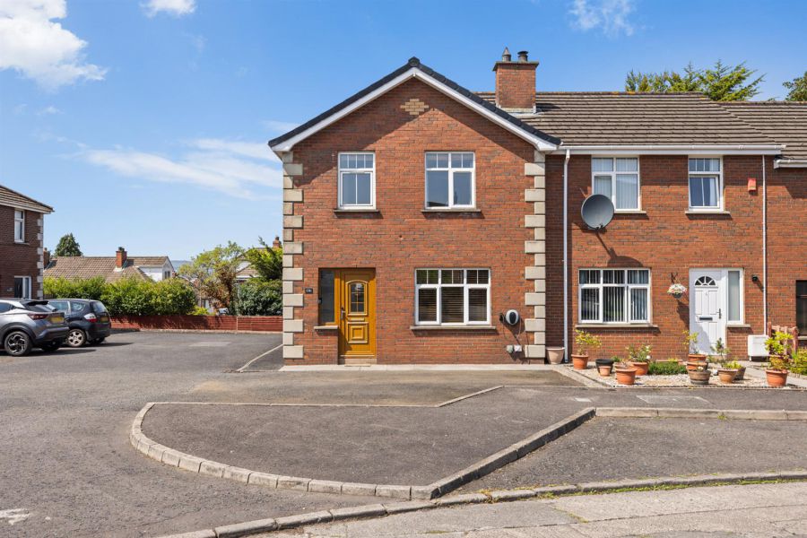 136 Ashmount Park
