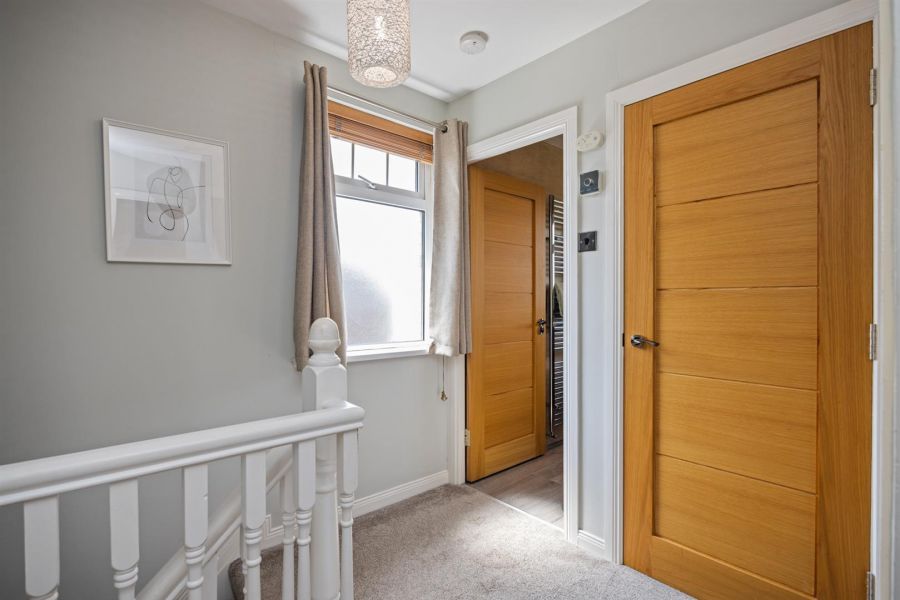 136 Ashmount Park