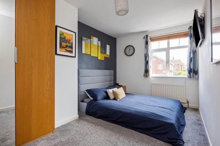 136 Ashmount Park