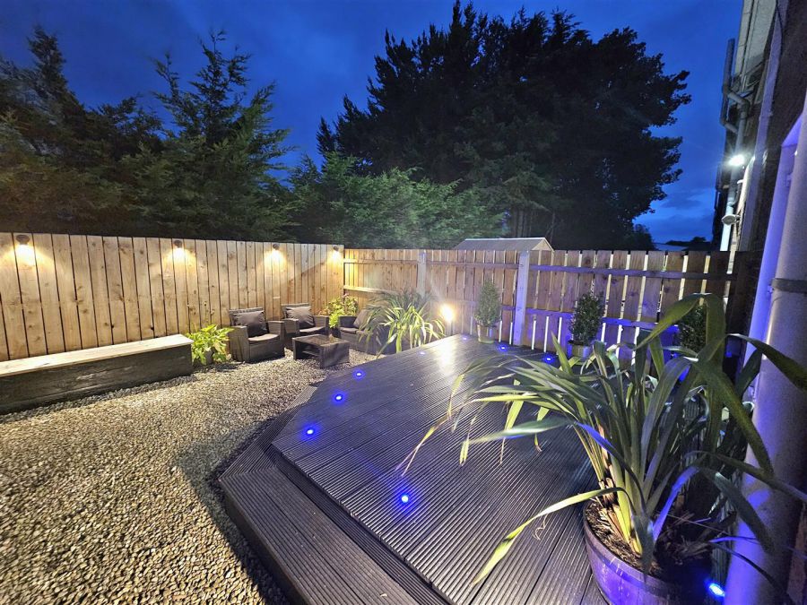 136 Ashmount Park