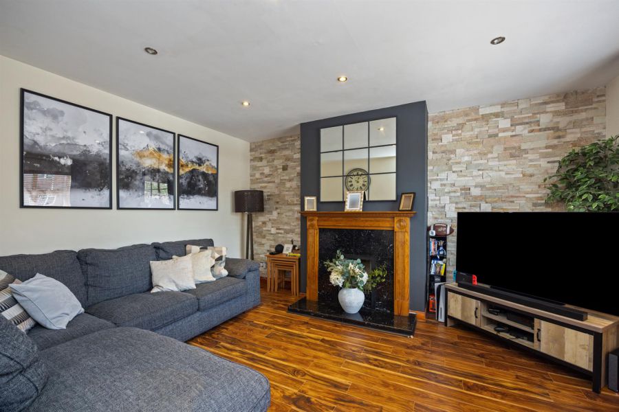 136 Ashmount Park