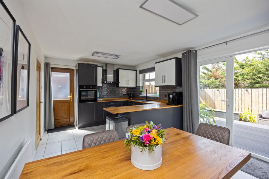 136 Ashmount Park
