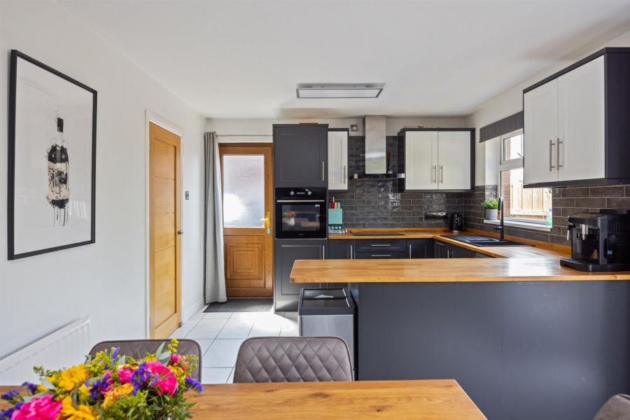136 Ashmount Park