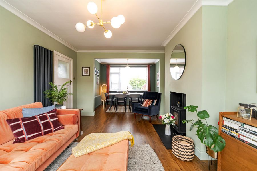 12 Glenview Crescent