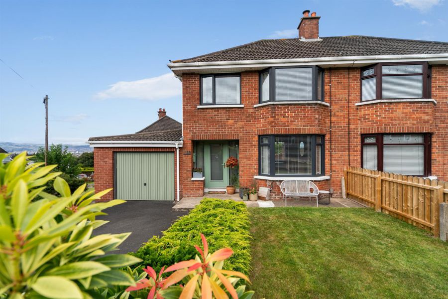12 Glenview Crescent