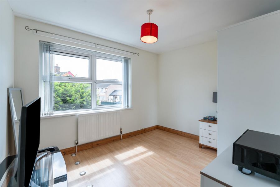 8 Avoniel Road