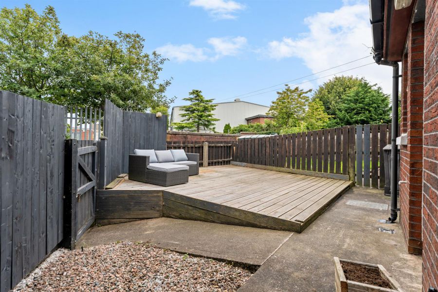 8 Avoniel Road