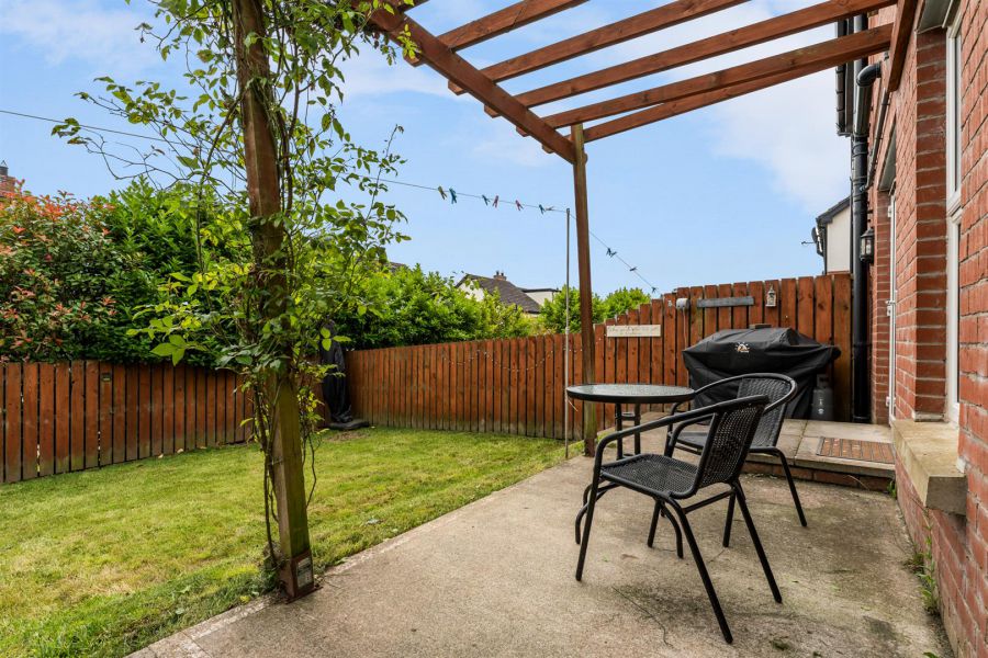 28 Coopers Mill Heights