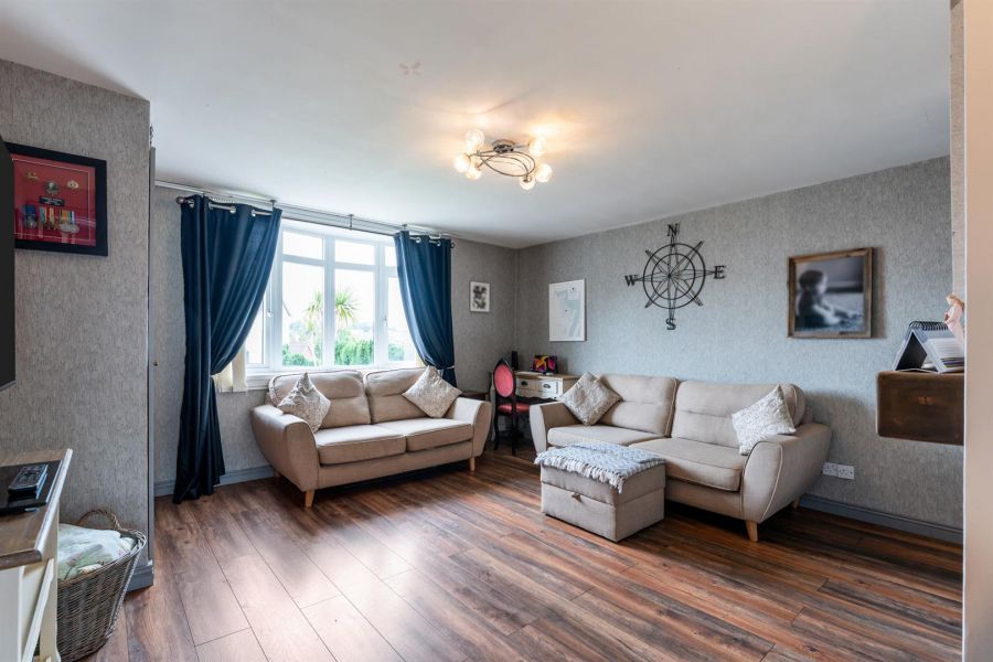 15 Claggan Park
