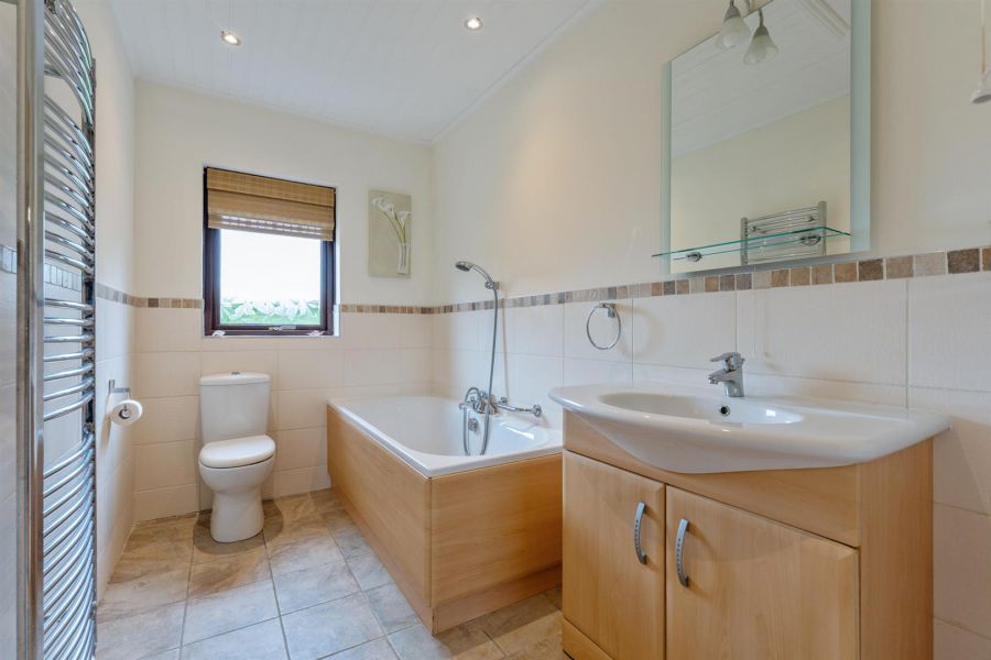 15 Grangewood Park