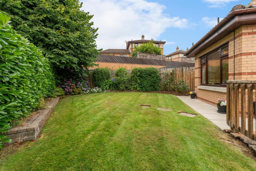 15 Grangewood Park