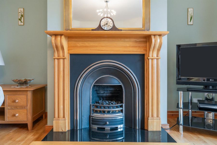 15 Grangewood Park