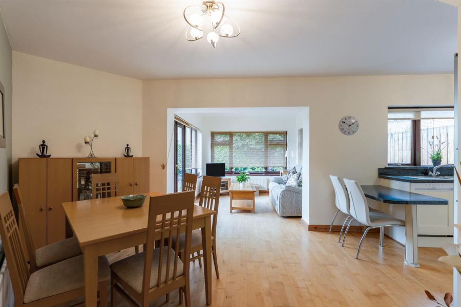 15 Grangewood Park