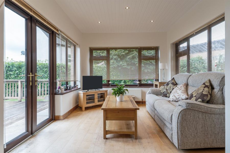 15 Grangewood Park