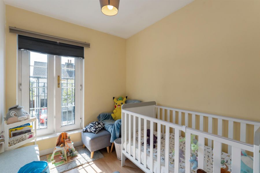 86 Leathem Square