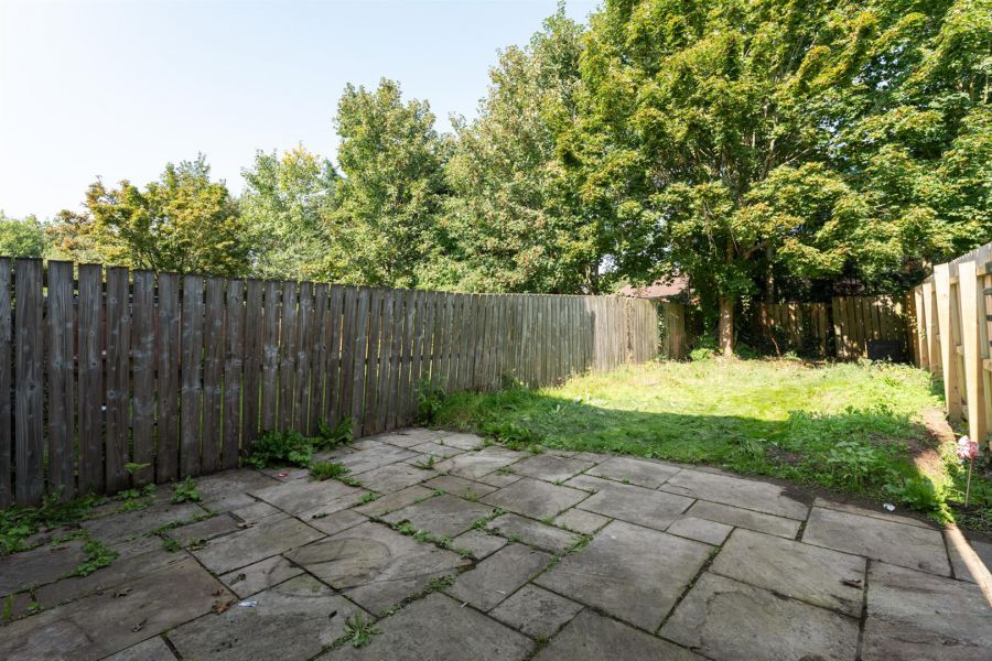 86 Leathem Square