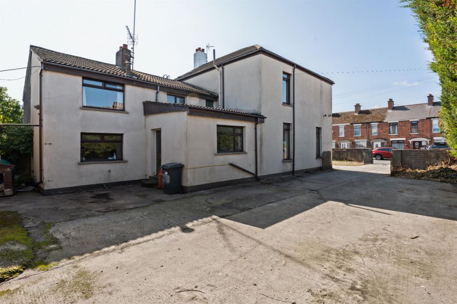 51 Larkfield Road
