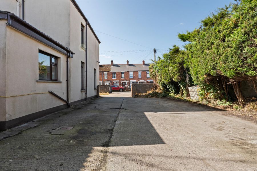 51 Larkfield Road
