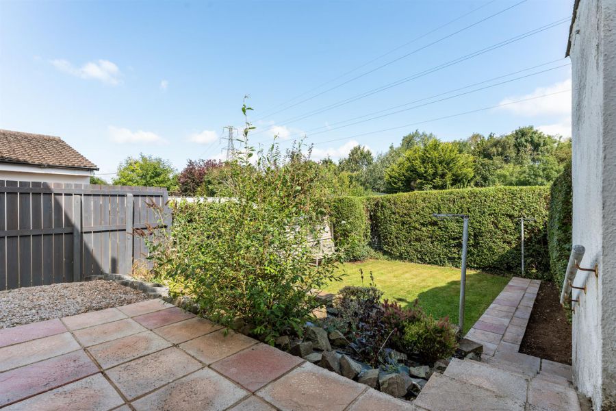 38 Brentwood Park