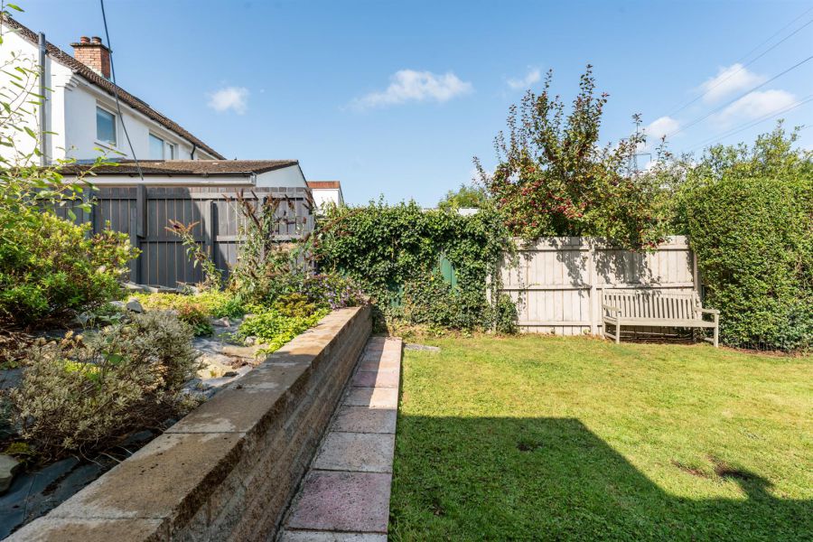 38 Brentwood Park