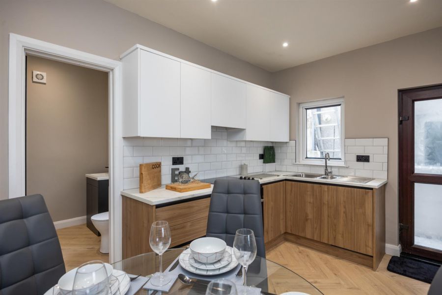 34 Dunraven Crescent