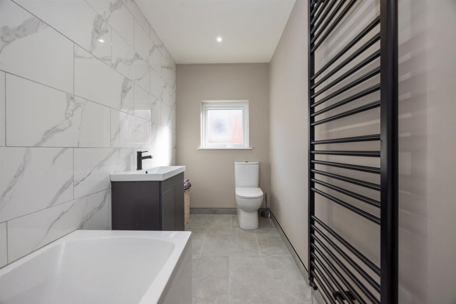 34 Dunraven Crescent