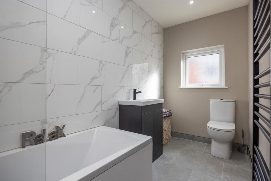 34 Dunraven Crescent