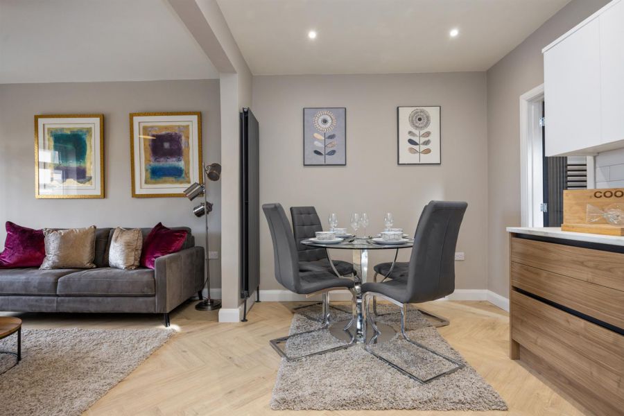 34 Dunraven Crescent