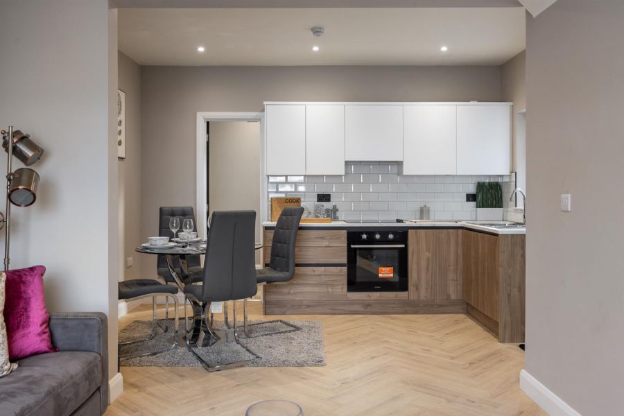 34 Dunraven Crescent