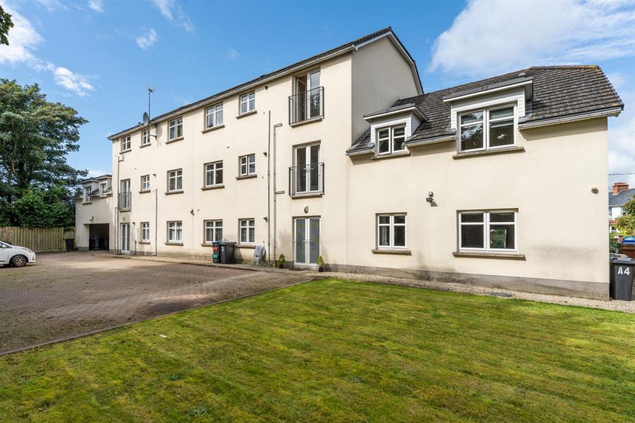 Apt 2, 15 Galway Park