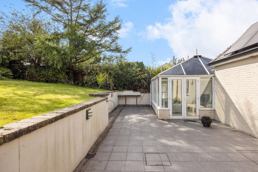 18 Larch Hill, Bangor Road