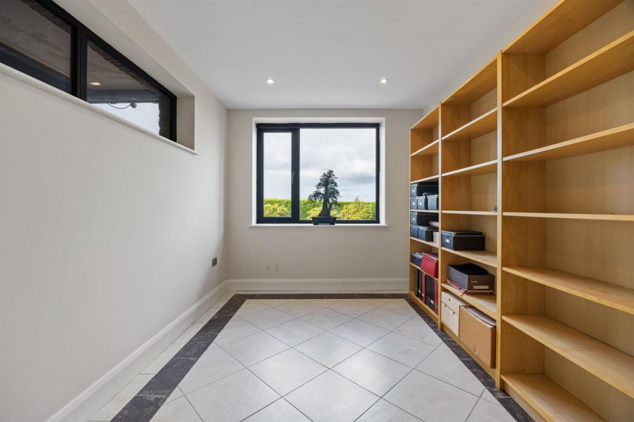 18 Larch Hill, Bangor Road