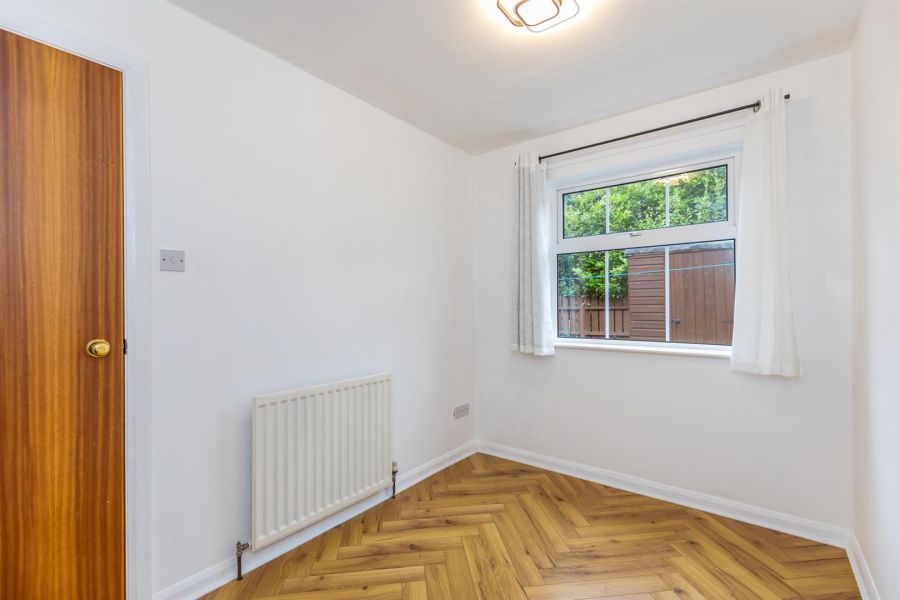 Apt 13 Earls Court, Bethany Street