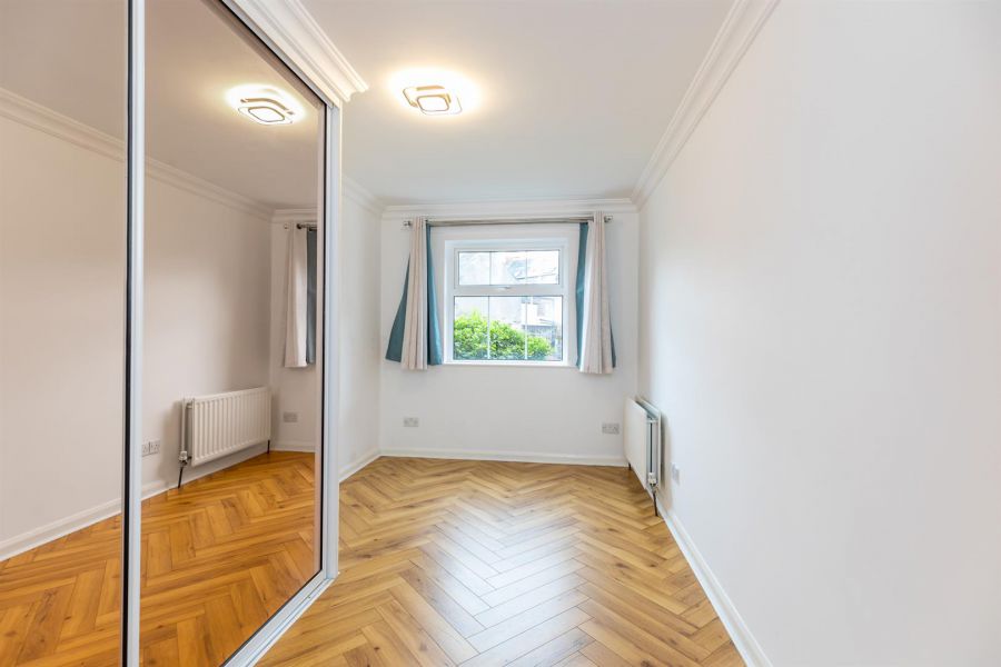 Apt 13 Earls Court, Bethany Street