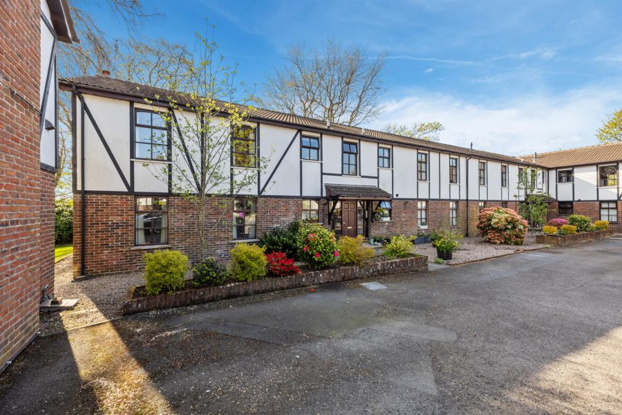 14 The Stables, Cairnburn Gardens