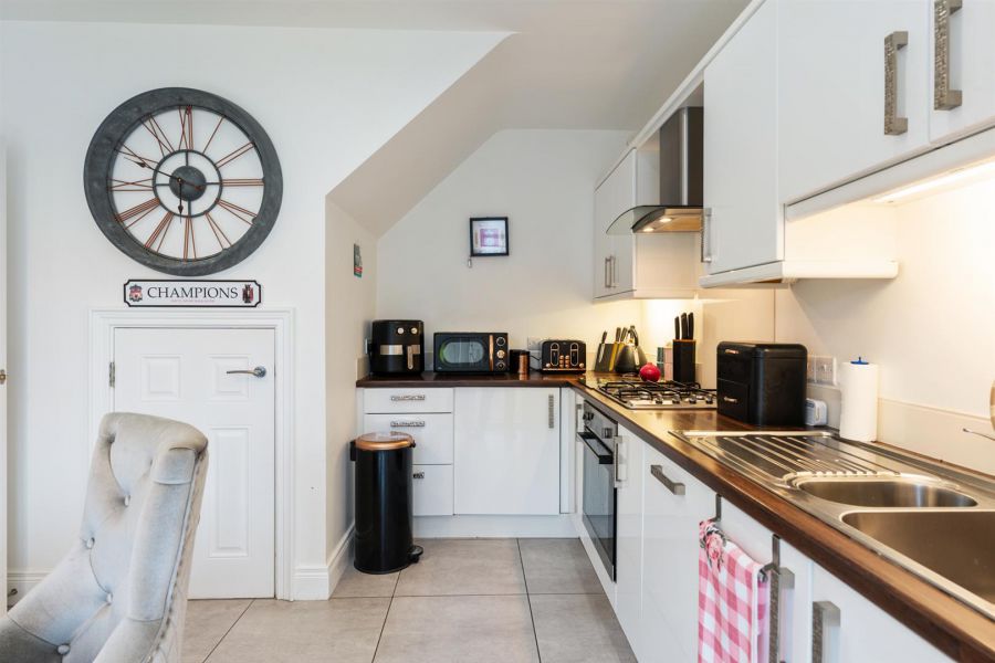 23 Millmount Village Square