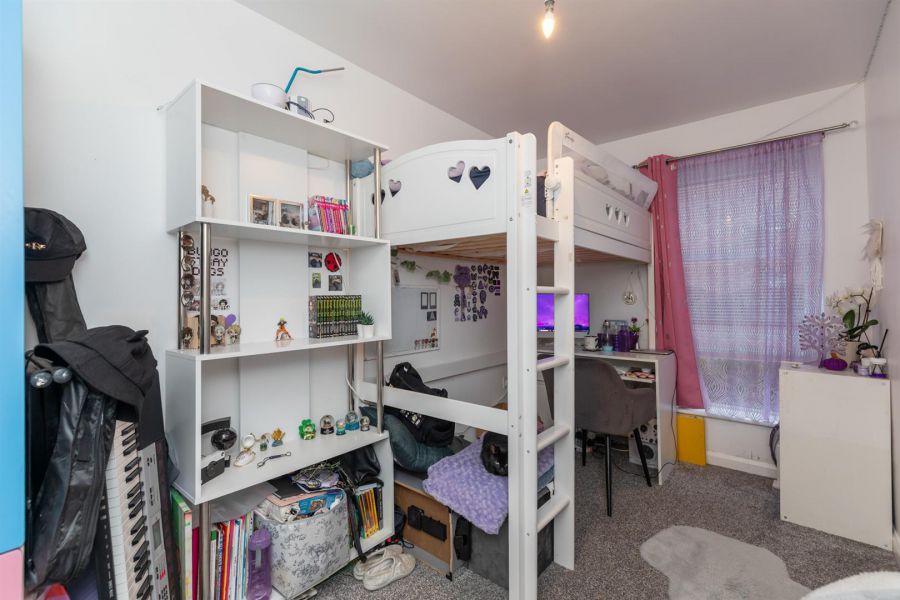 Apt 1, 3 Lewis Mews