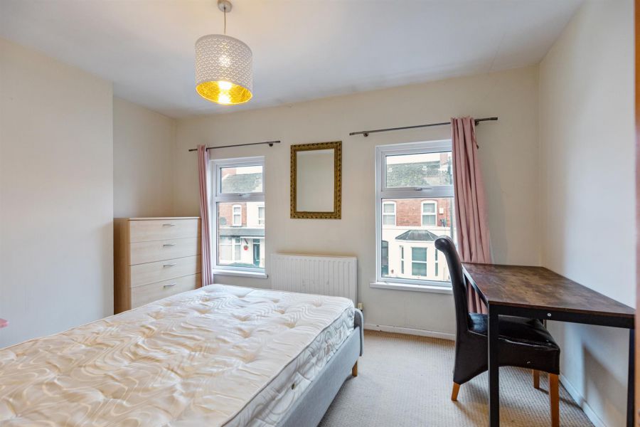 27 Belmont Avenue West