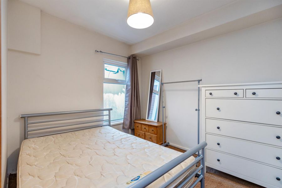 27 Belmont Avenue West