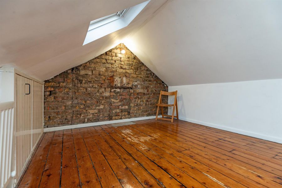 27 Belmont Avenue West