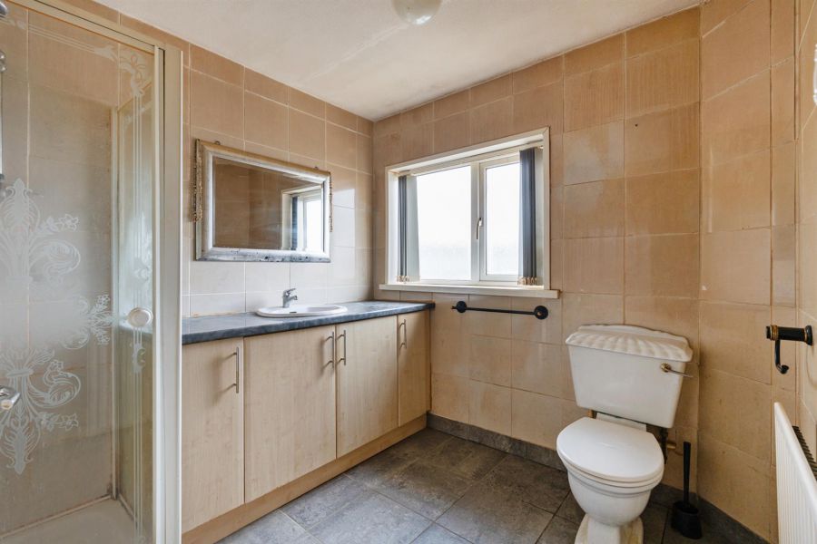 44 Enler Park Central