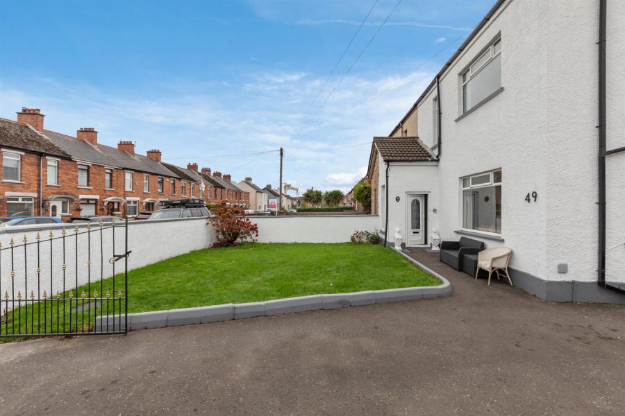49 Larkfield Road