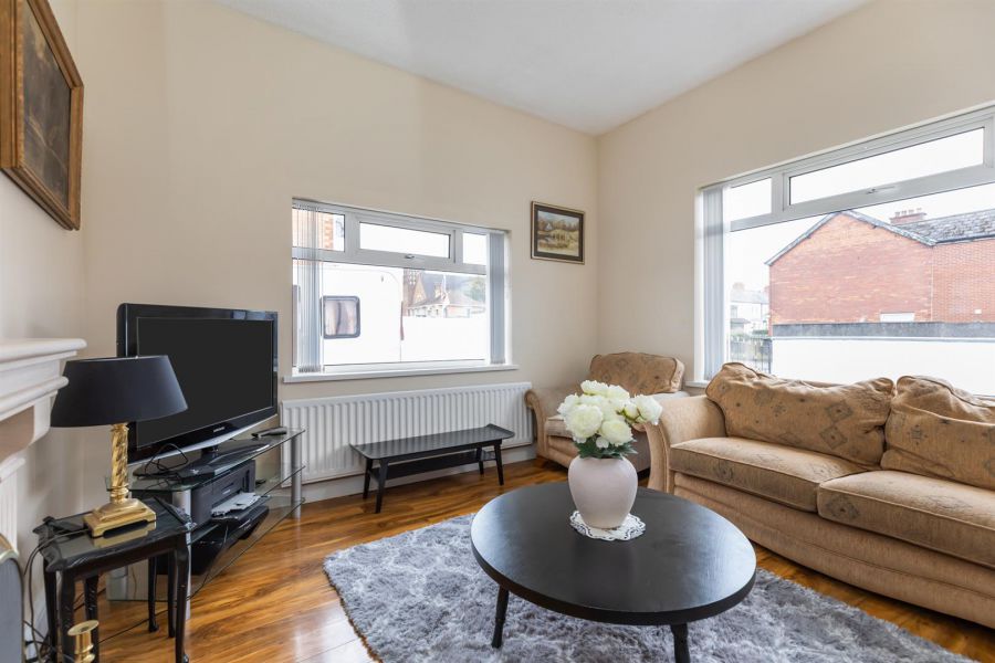 49 Larkfield Road