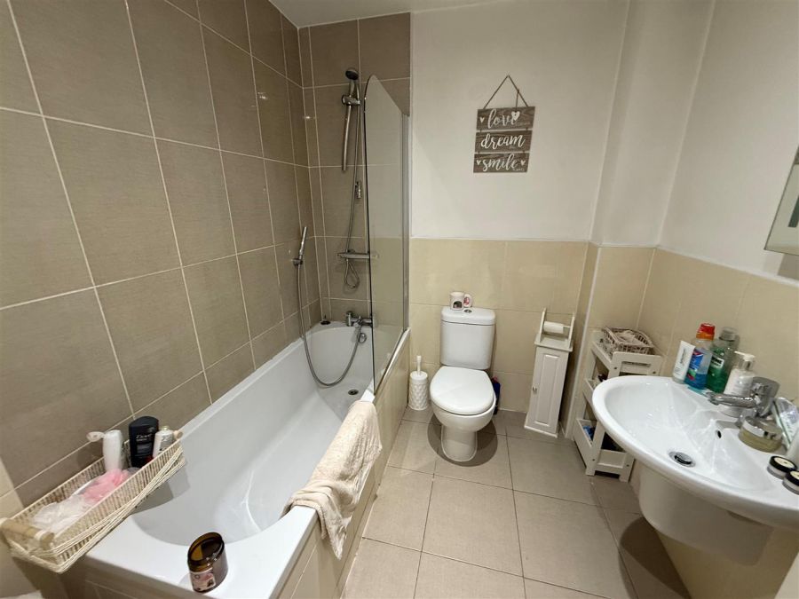 41 Coopers Mill Avenue