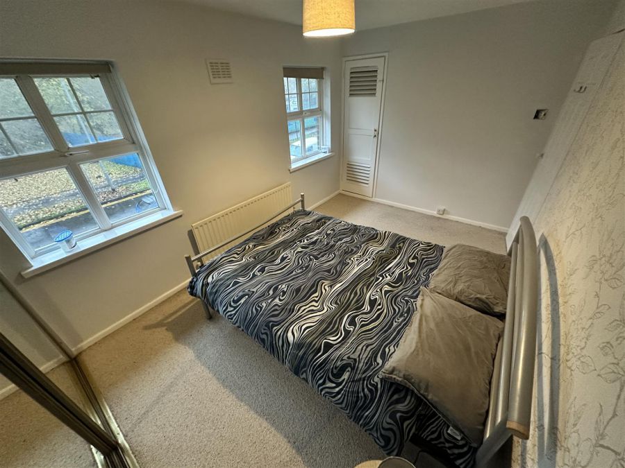 7 Knockwood Crescent