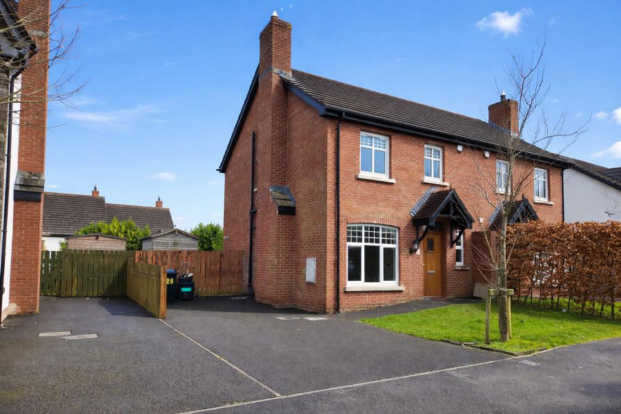 28 Coopers Mill Heights