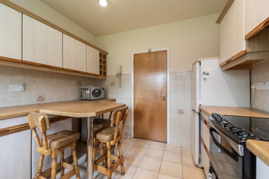 12 Finchley Park